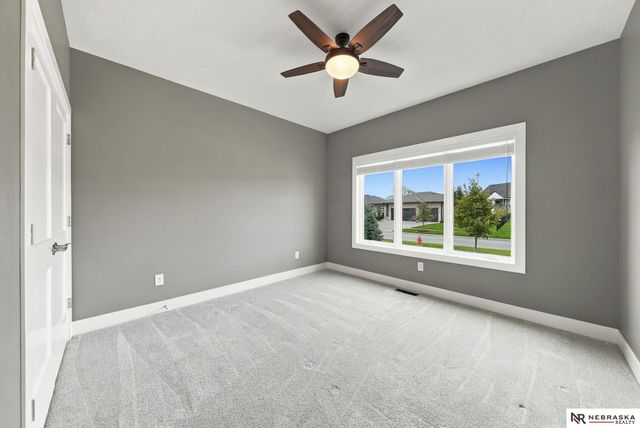 9200 Rattlesnake Road, Lincoln, NE 68520
