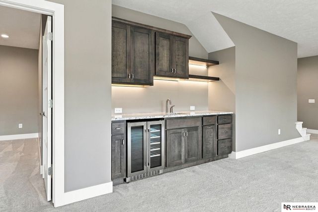 9200 Rattlesnake Road, Lincoln, NE 68520