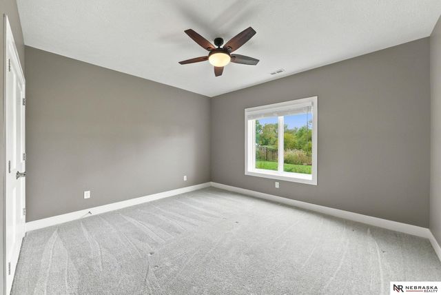 9200 Rattlesnake Road, Lincoln, NE 68520