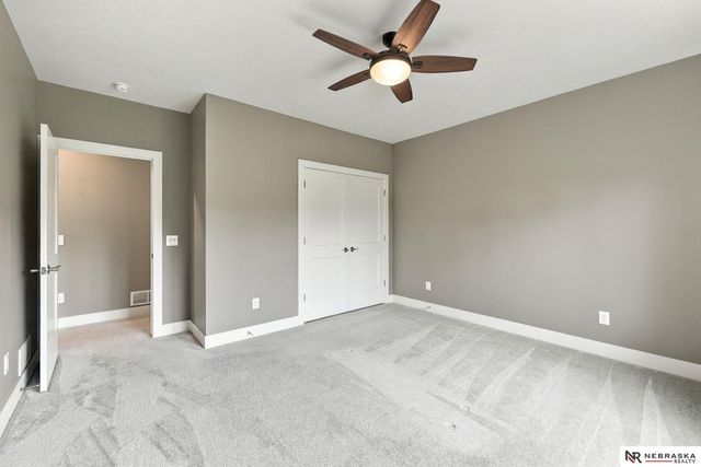 9200 Rattlesnake Road, Lincoln, NE 68520