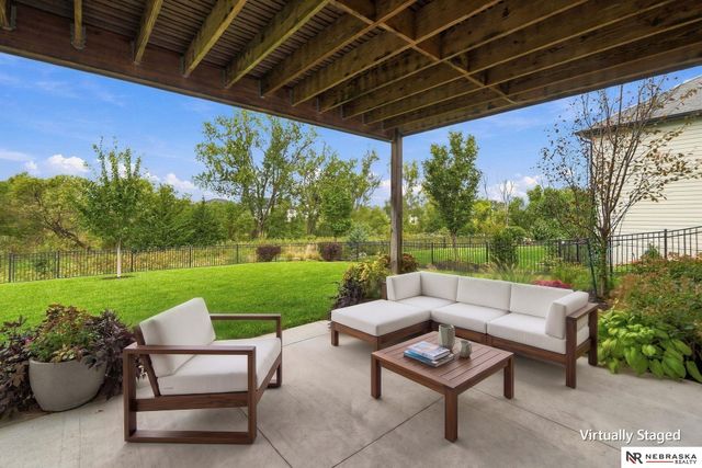9200 Rattlesnake Road, Lincoln, NE 68520