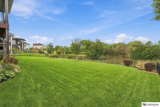 9200 Rattlesnake Road, Lincoln, NE 68520