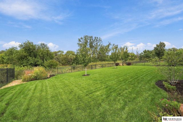 9200 Rattlesnake Road, Lincoln, NE 68520