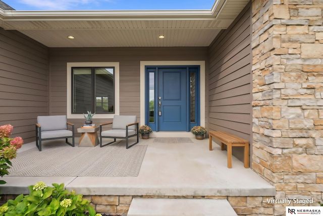 9200 Rattlesnake Road, Lincoln, NE 68520