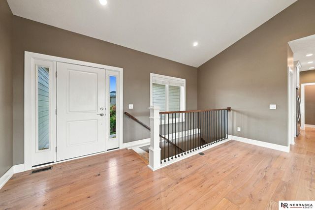 9200 Rattlesnake Road, Lincoln, NE 68520