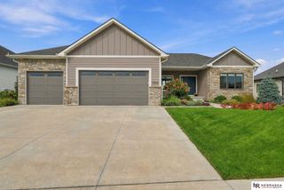 9200 Rattlesnake Road, Lincoln, NE 68520