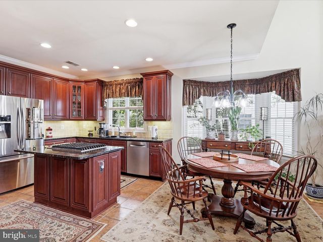 15261 GOLF VIEW DR, Haymarket, VA 20169