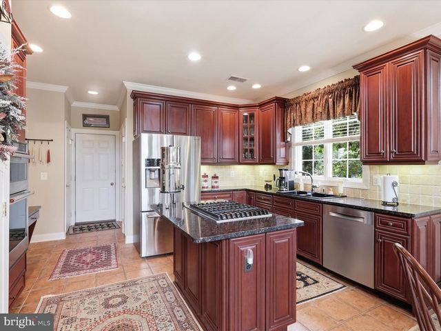 15261 GOLF VIEW DR, Haymarket, VA 20169