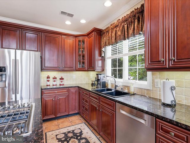 15261 GOLF VIEW DR, Haymarket, VA 20169