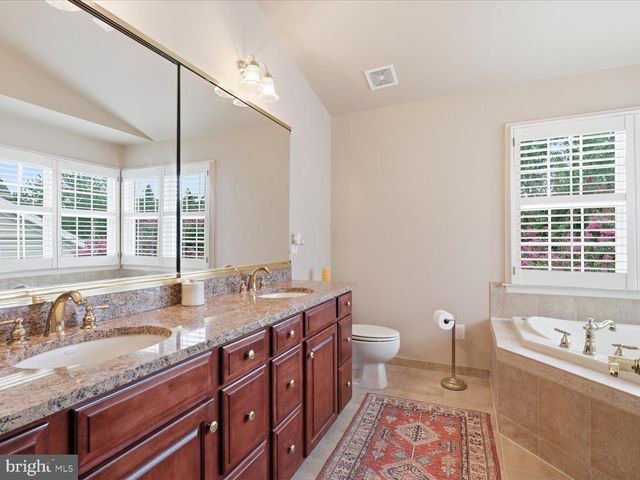 15261 GOLF VIEW DR, Haymarket, VA 20169
