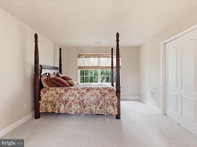 15261 GOLF VIEW DR, Haymarket, VA 20169
