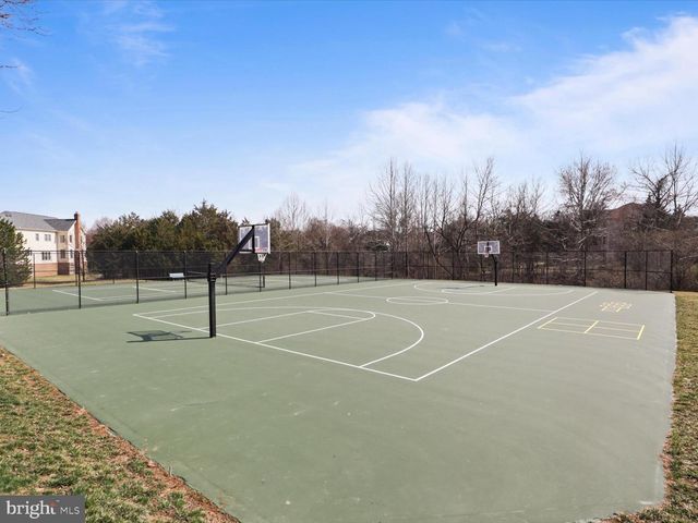 15261 GOLF VIEW DR, Haymarket, VA 20169
