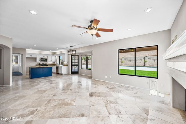 1532 W TARA Drive, Gilbert, AZ 85233