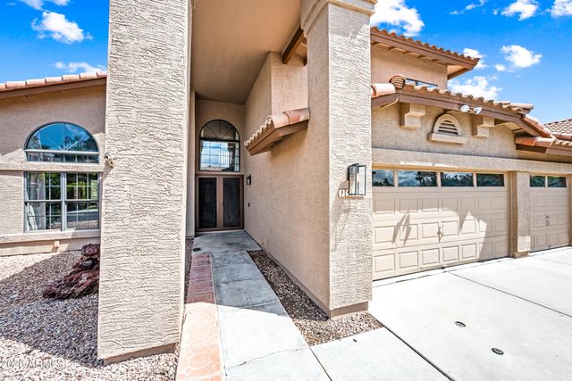 1532 W TARA Drive, Gilbert, AZ 85233