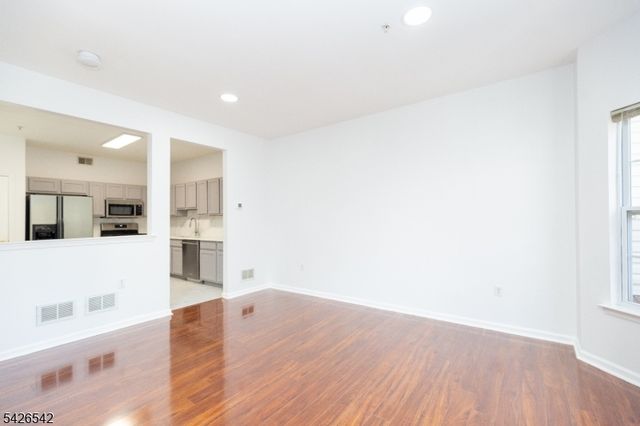 148 Forest Dr 148, Piscataway Twp., NJ 08854