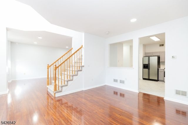 148 Forest Dr 148, Piscataway Twp., NJ 08854