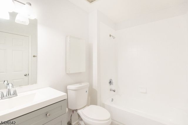 148 Forest Dr 148, Piscataway Twp., NJ 08854