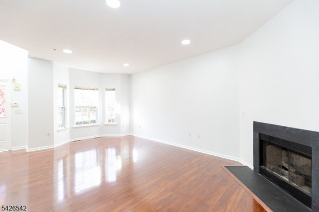 148 Forest Dr 148, Piscataway Twp., NJ 08854