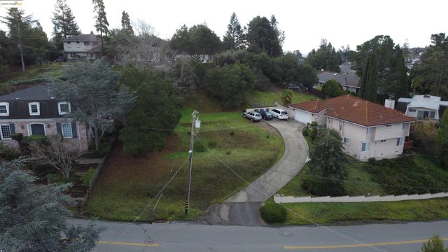 Ewing Rd, Castro Valley, CA 94546