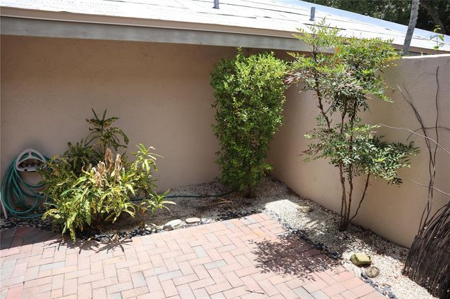 4820 KESTRAL PARK CIRCLE 18, Sarasota, FL 34231