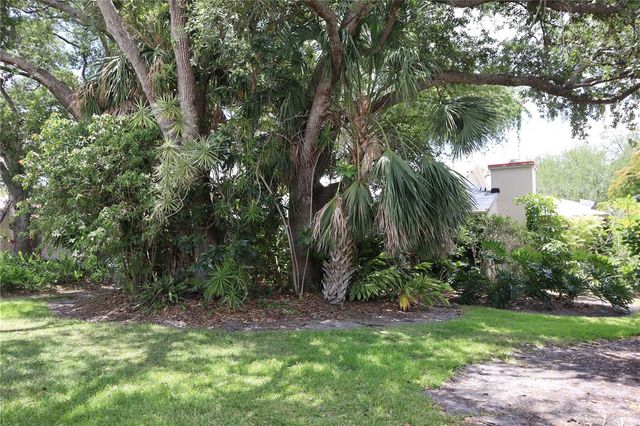 4820 KESTRAL PARK CIRCLE 18, Sarasota, FL 34231