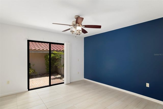 4820 KESTRAL PARK CIRCLE 18, Sarasota, FL 34231