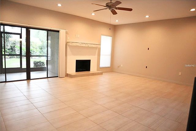 4820 KESTRAL PARK CIRCLE 18, Sarasota, FL 34231