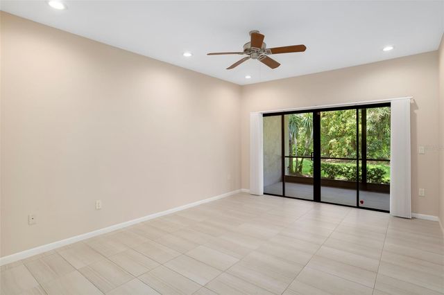 4820 KESTRAL PARK CIRCLE 18, Sarasota, FL 34231