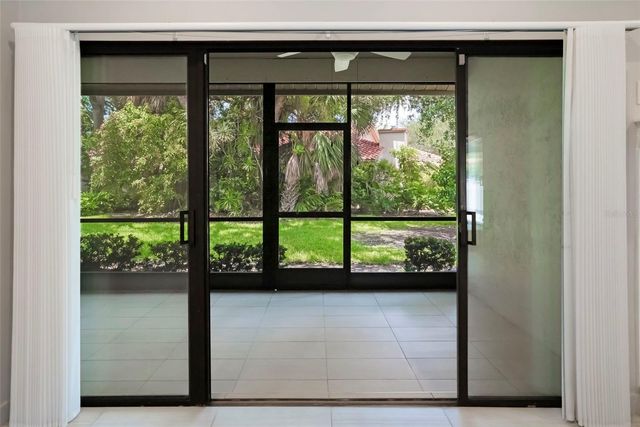 4820 KESTRAL PARK CIRCLE 18, Sarasota, FL 34231