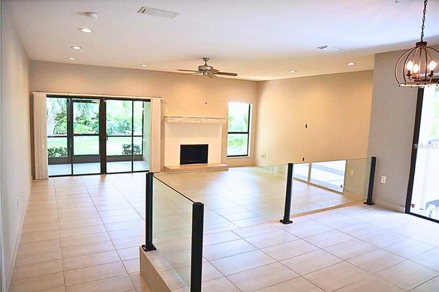 4820 KESTRAL PARK CIRCLE 18, Sarasota, FL 34231