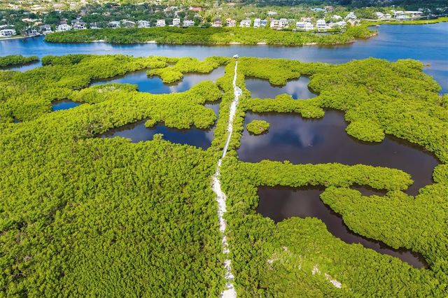 4820 KESTRAL PARK CIRCLE 18, Sarasota, FL 34231