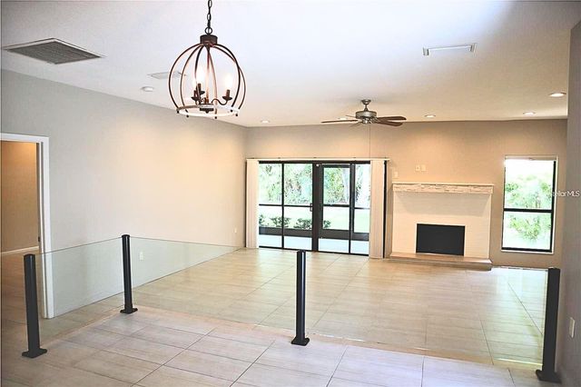 4820 KESTRAL PARK CIRCLE 18, Sarasota, FL 34231
