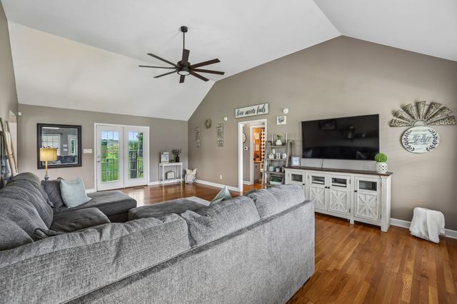 185 Favre Cir, Winchester, TN 37398