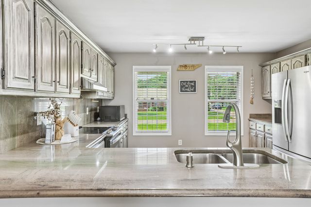 185 Favre Cir, Winchester, TN 37398