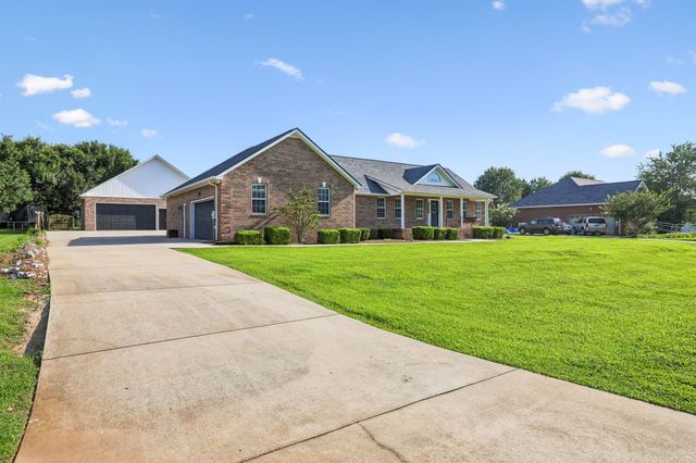 185 Favre Cir, Winchester, TN 37398