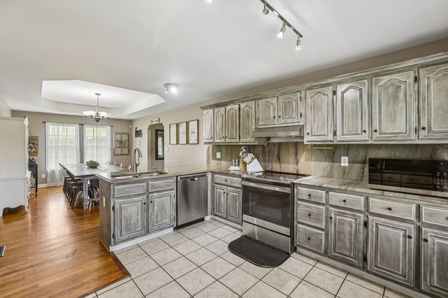 185 Favre Cir, Winchester, TN 37398