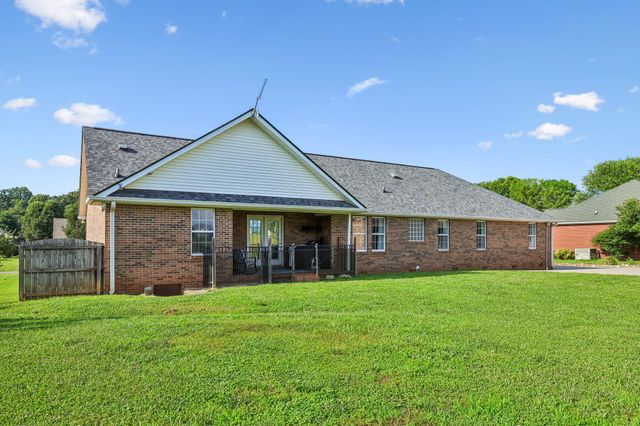 185 Favre Cir, Winchester, TN 37398