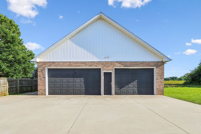 185 Favre Cir, Winchester, TN 37398