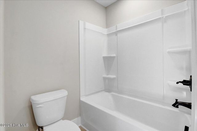 303 E James Street, La Grange, NC 28551