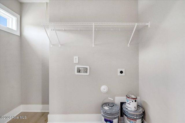 303 E James Street, La Grange, NC 28551