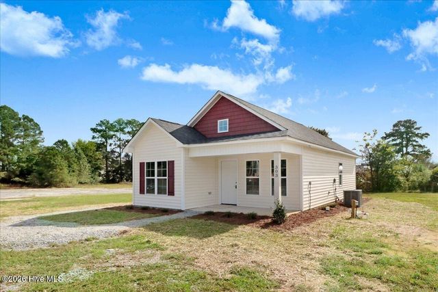 303 E James Street, La Grange, NC 28551