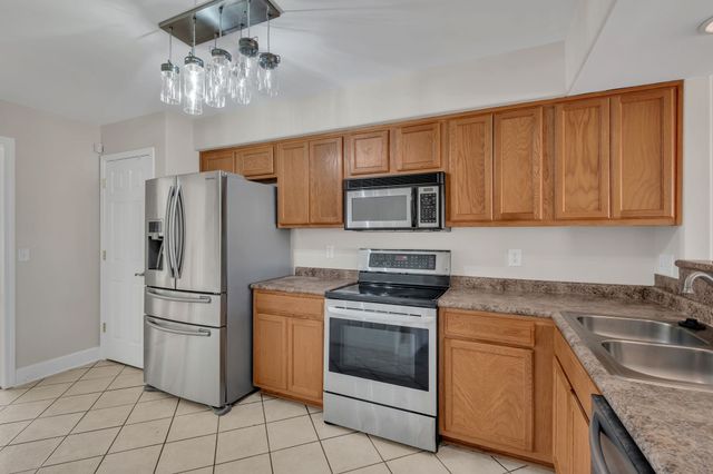 146 Noel Cove Cir, Hermitage, TN 37076