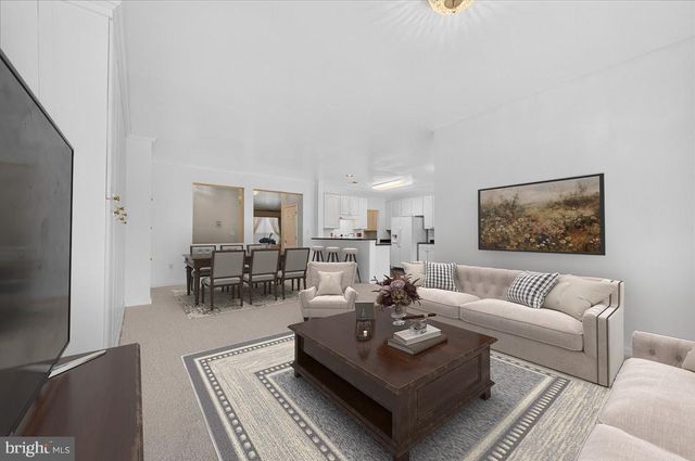 7 ALLISTER LN, Columbus, NJ 08022