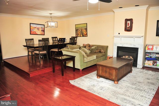 6711 VILLAGE PARK DR, Greenbelt, MD 20770