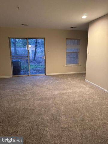 6711 VILLAGE PARK DR, Greenbelt, MD 20770