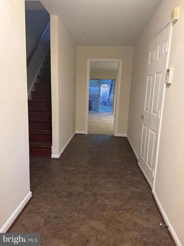 6711 VILLAGE PARK DR, Greenbelt, MD 20770