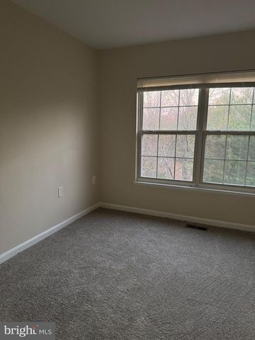 6711 VILLAGE PARK DR, Greenbelt, MD 20770