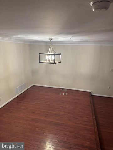 6711 VILLAGE PARK DR, Greenbelt, MD 20770