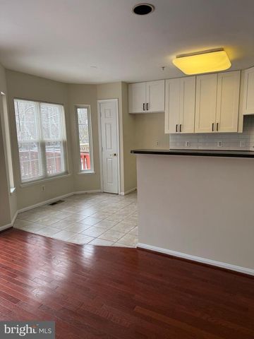 6711 VILLAGE PARK DR, Greenbelt, MD 20770