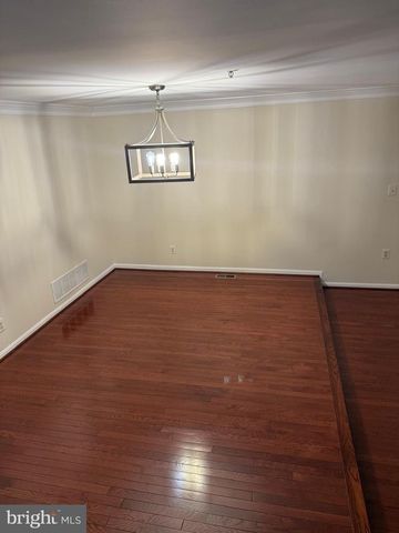 6711 VILLAGE PARK DR, Greenbelt, MD 20770